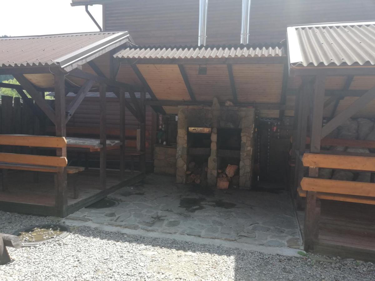 Hotel Krym Jaremcze Zewnętrze zdjęcie