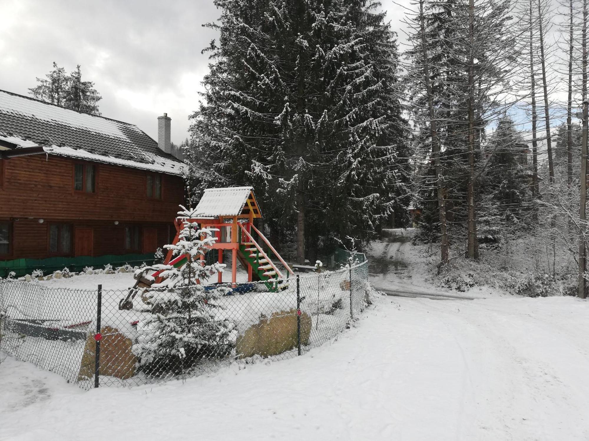 Hotel Krym Jaremcze Zewnętrze zdjęcie