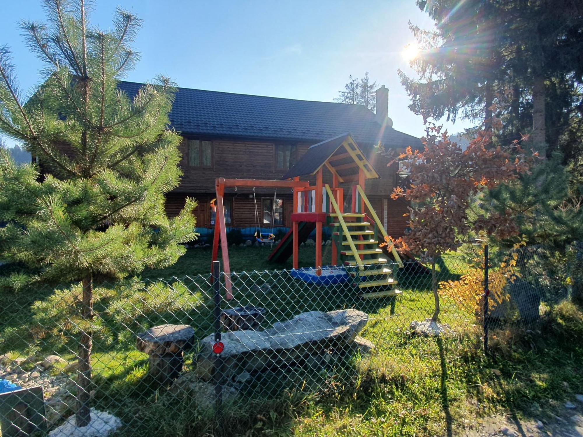 Hotel Krym Jaremcze Zewnętrze zdjęcie
