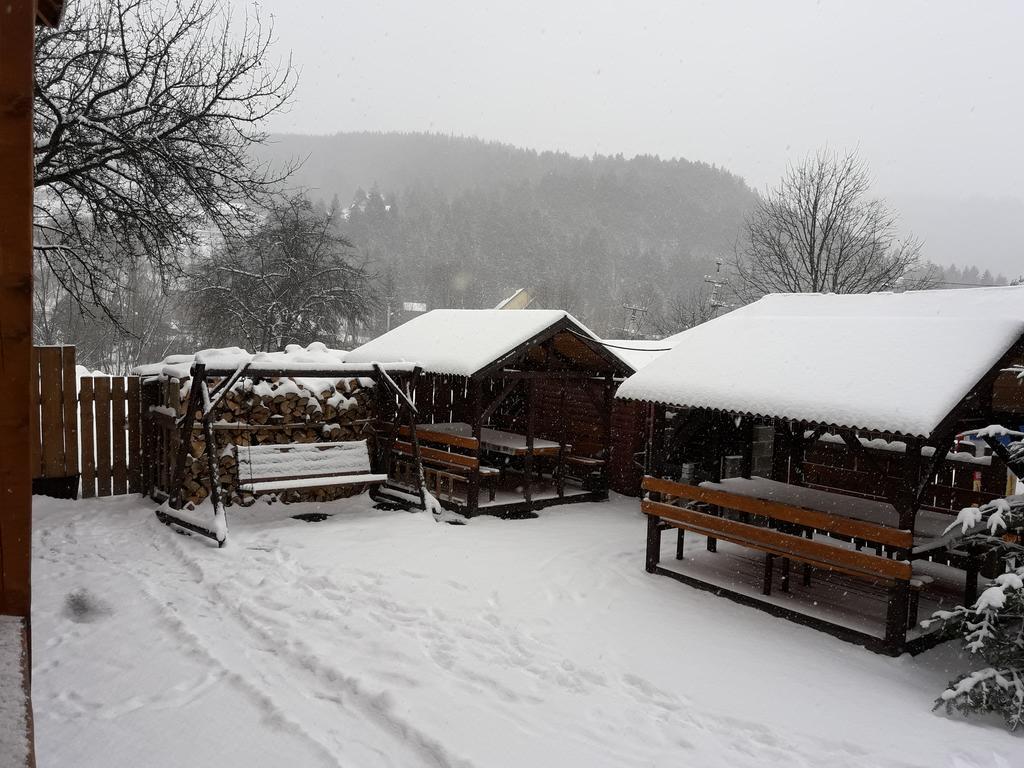 Hotel Krym Jaremcze Zewnętrze zdjęcie
