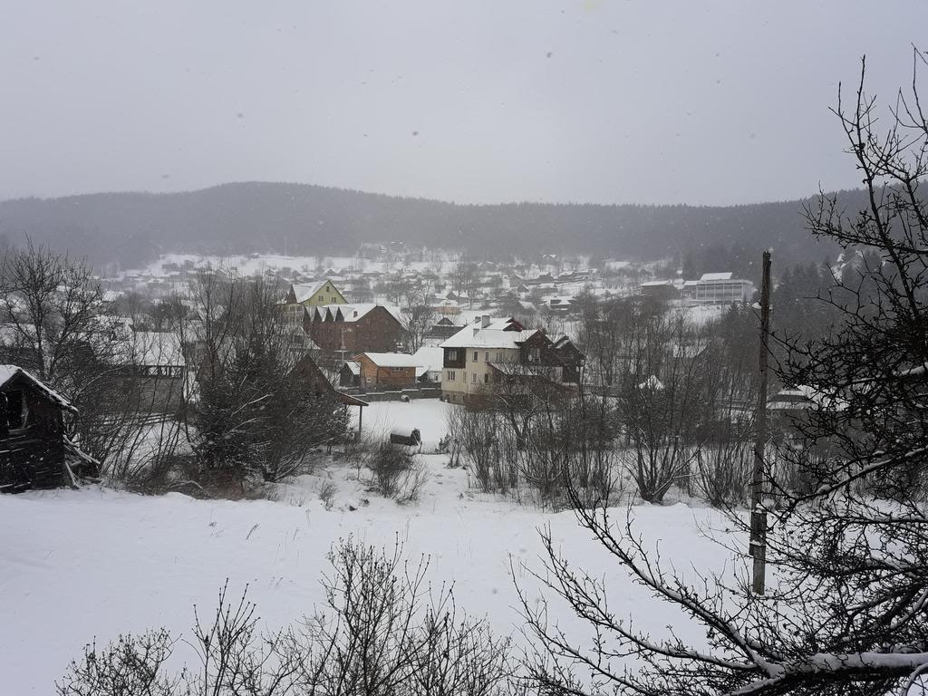 Hotel Krym Jaremcze Zewnętrze zdjęcie
